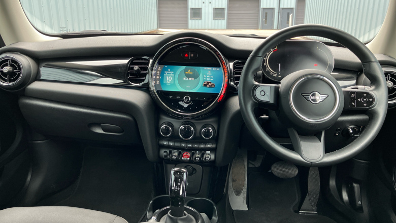 MINI Hatchback 1.5 Cooper Classic Premium 3dr Auto Petrol Hatchback